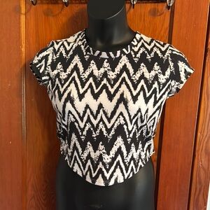 Black and White Zigzag Women's Top